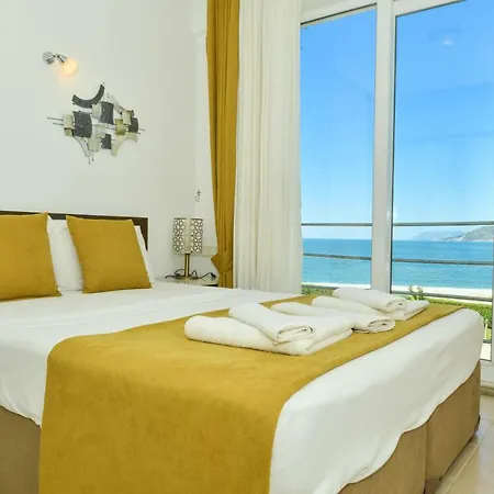 Saros Calis Beach Apartament *
