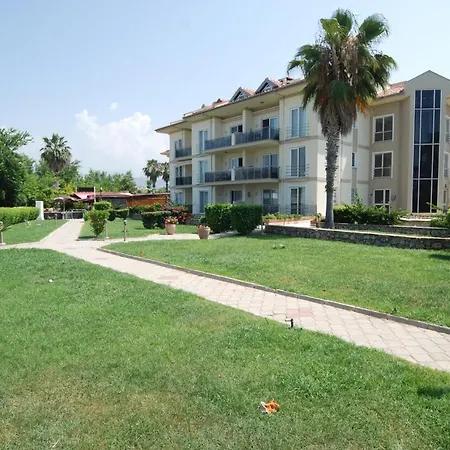 Saros Calis Beach Appartement *